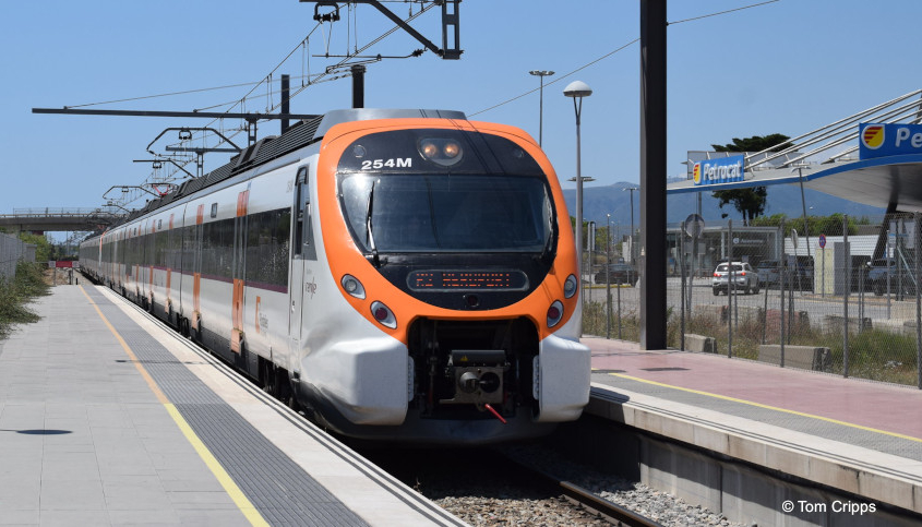 trasferimento aeroporto treno barcellona